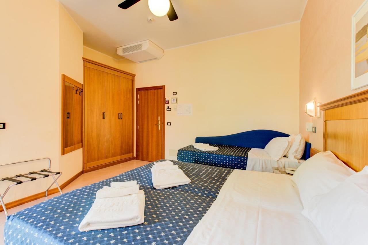 Hotel Verona Cesenatico Eksteriør billede
