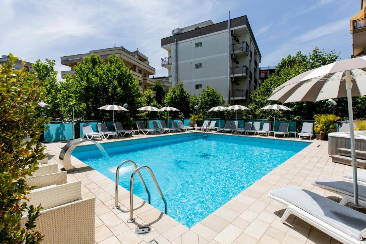 Hotel Verona Cesenatico Eksteriør billede