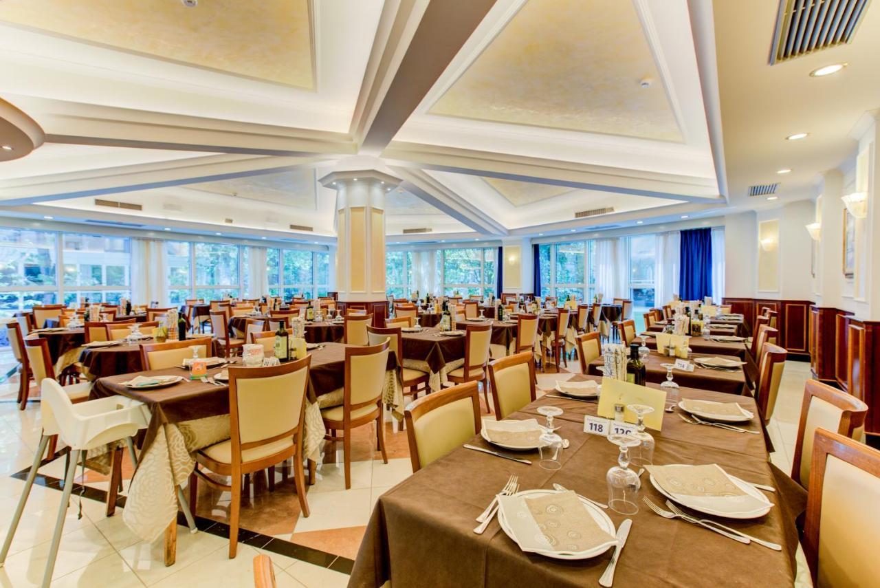 Hotel Verona Cesenatico Eksteriør billede