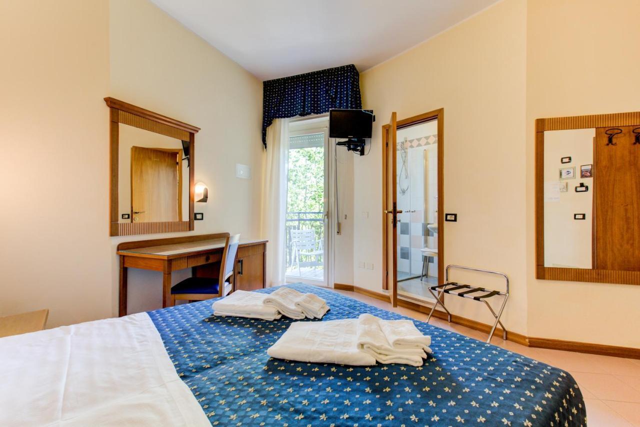 Hotel Verona Cesenatico Eksteriør billede